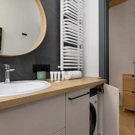 Nowoczesne Dla 4 Osob Z Balkonem By Renters * Katowice