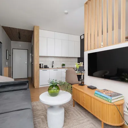 Nowoczesne Dla 4 Osob Z Balkonem By Renters * كاتوفيتسه