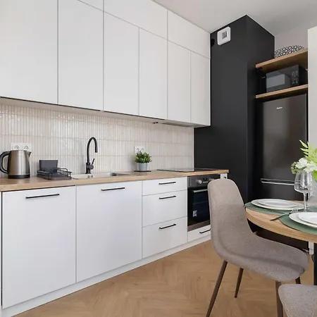 Nowoczesne Dla 4 Osob Z Balkonem By Renters * كاتوفيتسه