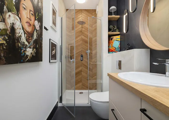 Nowoczesne Dla 4 Osob Z Balkonem By Renters קטוביץ