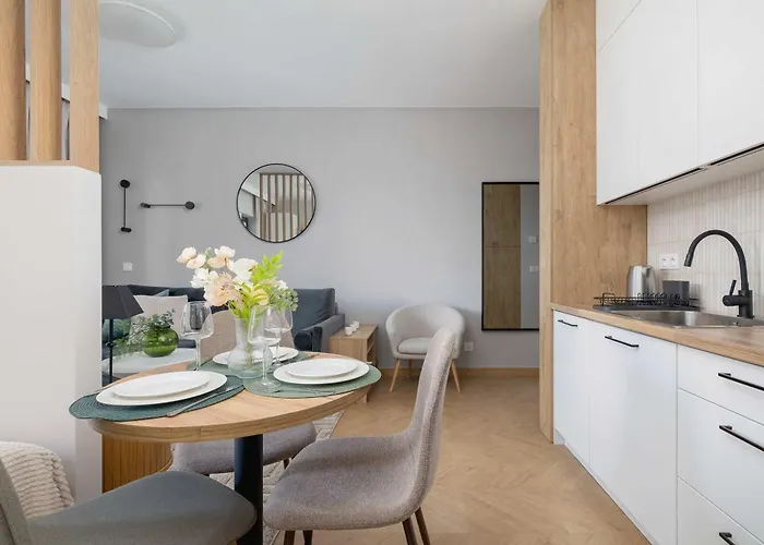 Nowoczesne Dla 4 Osob Z Balkonem By Renters