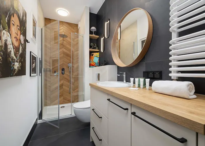 Nowoczesne Dla 4 Osob Z Balkonem By Renters * קטוביץ