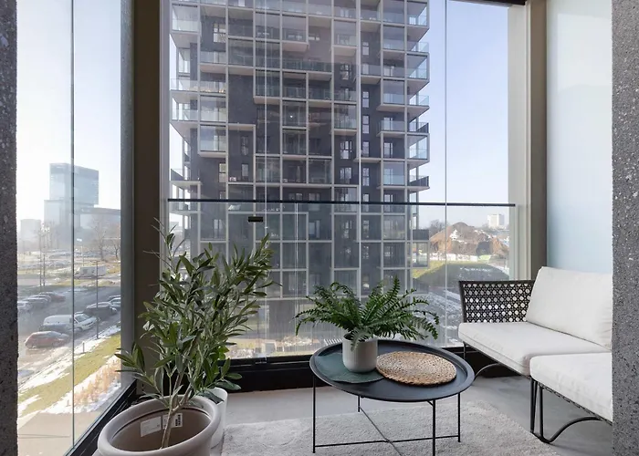 Nowoczesne Dla 4 Osob Z Balkonem By Renters * קטוביץ